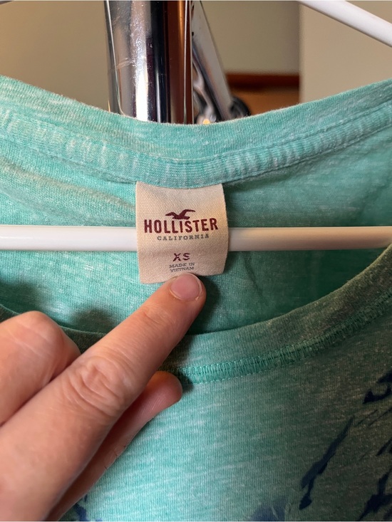 Hollister Tops - Hollister Aqua Green Short-Sleeve Crew Neck Tee